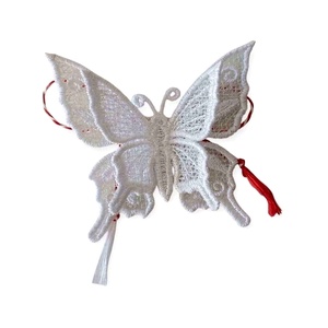 Martisor Fluture 3D Alb  - Artynos.ro