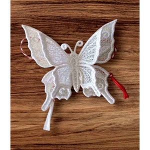 Martisor Fluture 3D Alb  - bijuterii - mărțișor - Artynos.ro