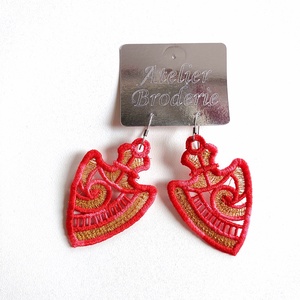 Cercei Rosu Degrade cu Auriu, Bijuterii, Cercei, Cercei brodati, Broderie, ARTYNOS