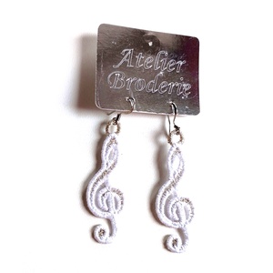  Cercei Albi Cheia Sol, Bijuterii, Cercei, Cercei brodati, Broderie, ARTYNOS