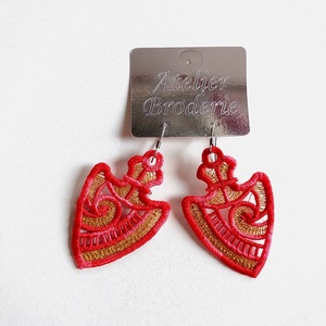 Cercei Rosu Degrade cu Auriu, Bijuterii, Cercei, Cercei brodati, Broderie, ARTYNOS