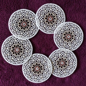 Set Suport Pahare Mandale , Casa & Stil de viata, Echipamente de bucatarie, Accesorii de servire, Coastere, Broderie, Ideal pentru a proteja suprafetele si a infrumuseta spatiul in acelasi timp, fiecare piesa este un ..., ARTYNOS