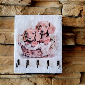 Breloc de perete din lemn în stil vintage cu cățeluși dachshund -  - Artynos.ro