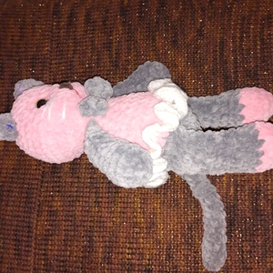 Pisicuța pluș crosetat - jucării și echipamente pentru copii - mașini mici, vehicule - avion de jucărie - Artynos.ro