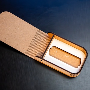Cutie pentru stick USB - accesorii nuntă - amintiri și cadouri de nuntă - cadou nuntă - cutie de nuntă - Artynos.ro