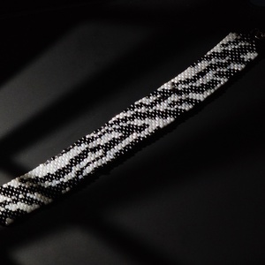 Brățară țesută mărgele miyuki - model zebra - bijuterii - brățări - brățări din mărgele - Artynos.ro