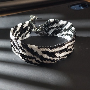 Brățară țesută mărgele miyuki - model zebra - bijuterii - brățări - brățări din mărgele - Artynos.ro