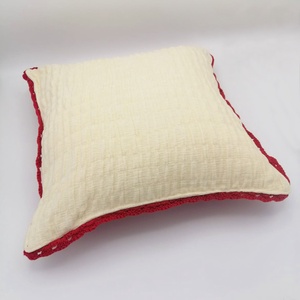 Fata de perna patrata crosetata rosie - casă & stil de viață - textile de casă - perne - Artynos.ro