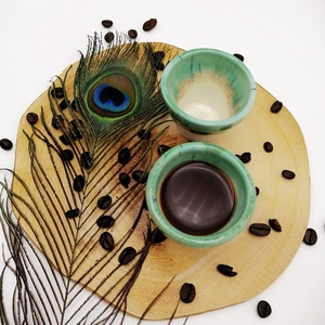 Pahar espresso, verde cu alb, din ceramica, handmade, 50 ml - casă & stil de viață - accesorii pentru echipamente de bucătărie - accesorii de servire - cești cafea, set ceai - Artynos.ro