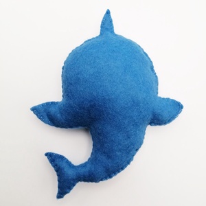 Baby Shark roz si albastru - jucarie fetru - jucării și echipamente pentru copii - plușuri - personaje de basm din pluș - Artynos.ro