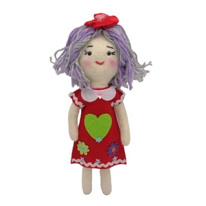 Papusa cu par scurt mov, cu rochie rosie, din fetru, Jucării și echipamente pentru copii, Plușuri, Păpușă croșetată, păpușă de pluș, Cusătură, ARTYNOS