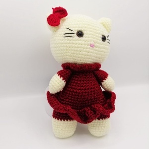 Jucarie Hello Kitty, rochita rosie, crosetata manual, 24 cm - jucării și echipamente pentru copii - plușuri - pisică de pluș - Artynos.ro