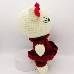 Jucarie Hello Kitty, rochita rosie, crosetata manual, 24 cm - jucării și echipamente pentru copii - plușuri - pisică de pluș - Artynos.ro