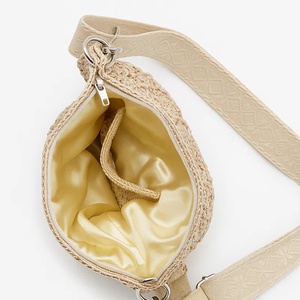 Poseta crosetata bej, curea reglabila, handmade - genți și portofele - genți de mână și umăr - geantă casual - Artynos.ro