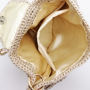 Poseta crosetata bej, Curea din lant auriu, handmade - genți și portofele - genți de mână și umăr - geantă casual - Artynos.ro