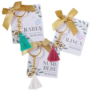 Set 5 Marturii Personalizate Botez Breloc auriu cu verde/roz/alb si Cruciulita - Artynos.ro