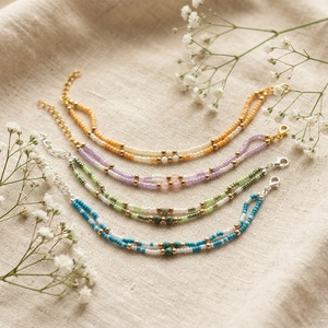 Brățară Personalizabilă cu Pietre Naturale, Mărgele Colorate și Cartonaș cu mesaj - bijuterii - brățări - brățări din pietre semiprețioase - Artynos.ro