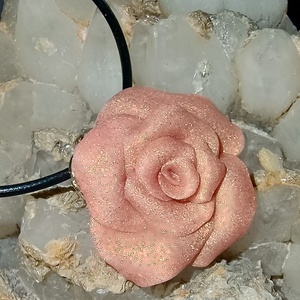 Trandafir, Bijuterii, Coliere, Pandative, Confectionarea bijuteriilor, Pandantiv din Fimo cu nuante de auriu 2.5-3 cm, ARTYNOS