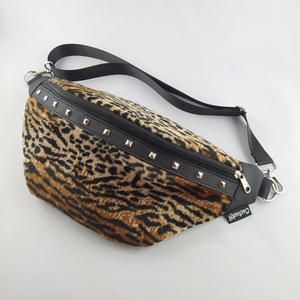Geantă tip centură / crossbody -  imprimeu animal de plus - genți și portofele - genți de mână și umăr - geantă crossbody - Artynos.ro