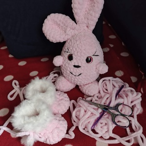 Set Cadou Nou-Născuți: Iepuraș Pufos și Botoșei (0-3 luni) - jucării și echipamente pentru copii - plușuri - figurine de pluș - Artynos.ro