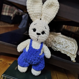 Iepuras cu salopeta detasabila - Artynos.ro