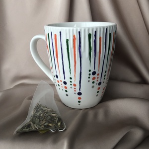 Cana ceramica alba pictata, Casă & Stil de viață, Accesorii pentru echipamente de bucătărie, Accesorii de servire, Căni, Pictură, Obiecte pictate, ARTYNOS