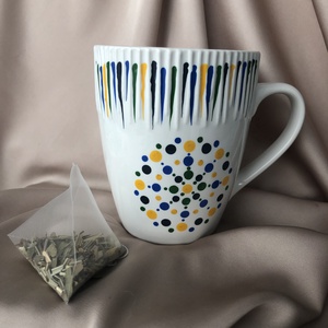 Cana ceramica alba pictata, Casă & Stil de viață, Accesorii pentru echipamente de bucătărie, Accesorii de servire, Căni, Obiecte pictate, Pictură, ARTYNOS