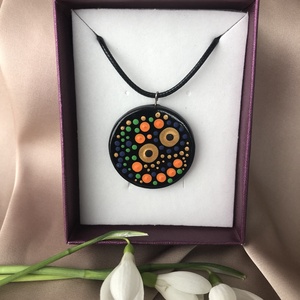 Pandantiv negru/multicolor - bijuterii - coliere - pandativ - Artynos.ro
