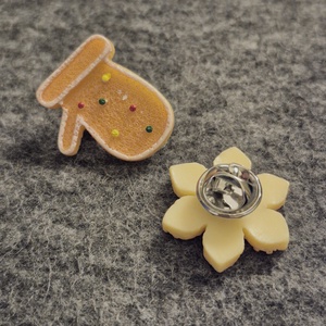 Set 2 broșe fursecuri  - bijuterii - broșe - Artynos.ro