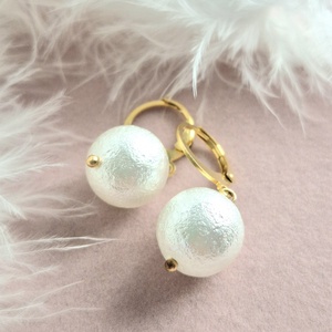 Cercei auriti din Perle Seashell alb-zapada - Artynos.ro