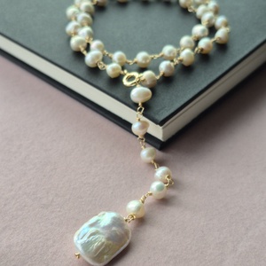 Colier aurit din perle de cultură și medalion perlă Baroque  - bijuterii - coliere - coliere din perle - Artynos.ro