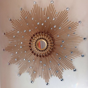 Oglinda soare handmade aurie cu cristale - Artynos.ro