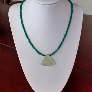 Onix verde si jad - bijuterii - coliere - coliere cu pandantive - Artynos.ro