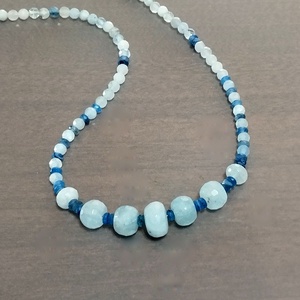 Acvamarin si kianit, Bijuterii, Coliere, Coliere din pietre semipretioase, Confectionarea bijuteriilor, Colier elegant cu sfere fatetate de 4 mm si rondele fatetate intre 7 si 12 mm din acvamarin interca..., ARTYNOS