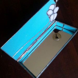 Cutie de bijuterii Orhidee 3D din sticlă Tiffany -  - Artynos.ro