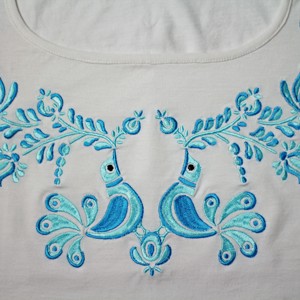 Tricou matyo brodat cu pasăre albastră brodată - îmbrăcăminte și modă - haine damă - tricou și top de damă - Artynos.ro