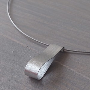 Minimală în formă de pană din aluminiu - bijuterii - seturi de bijuterii - Artynos.ro Minimală în formă de pană din aluminiu - bijuterii - seturi de bijuterii - Artynos.ro