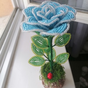 Trandafiri din perle - casă & stil de viață - accesorii pentru decorat casa - suport de flori - buchete de flori - Artynos.ro