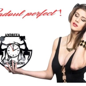 SALON MANICHIURA-ceas de perete(personalizabil) - casă & stil de viață - accesorii pentru decorat casa - decorațiuni de pereți, decorațiuni suspendate - ceasuri de perete - Artynos.ro