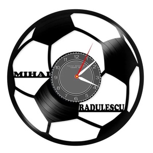 FOTBALIST-ceas de perete (personalizabil) - Artynos.ro