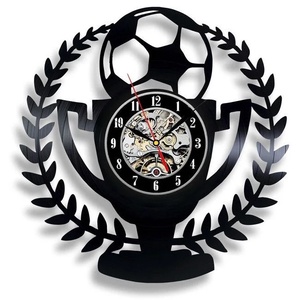 CAMPIONI LA FOTBAL- CEAS DE PERETE, Casă & Stil de viață, Accesorii pentru decorat casa, Decorațiuni de pereți, decorațiuni suspendate, Ceasuri de perete, Sculptură, ARTYNOS
