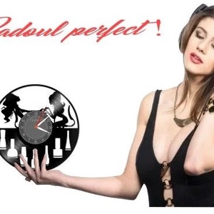 SALON MANICHIURA-ceas de perete - casă & stil de viață - accesorii pentru decorat casa - decorațiuni de pereți, decorațiuni suspendate - ceasuri de perete - Artynos.ro