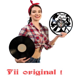 SALON MANICHIURA-ceas de perete - casă & stil de viață - accesorii pentru decorat casa - decorațiuni de pereți, decorațiuni suspendate - ceasuri de perete - Artynos.ro