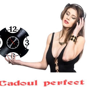 CEAS CU CIFRE-ceas de perete - casă & stil de viață - accesorii pentru decorat casa - decorațiuni de pereți, decorațiuni suspendate - ceasuri de perete - Artynos.ro