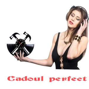 PINK FLOYD (the wall) - ceas de perete - casă & stil de viață - accesorii pentru decorat casa - decorațiuni de pereți, decorațiuni suspendate - ceasuri de perete - Artynos.ro