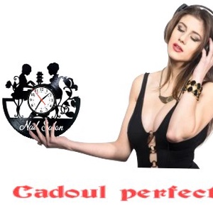 SALON MANICHIURA (personalizabil)-ceas de perete - casă & stil de viață - accesorii pentru decorat casa - decorațiuni de pereți, decorațiuni suspendate - ceasuri de perete - Artynos.ro