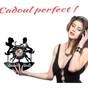 SALON MANICHIURA ( PERSONALIZABIL)-ceas de perete - casă & stil de viață - accesorii pentru decorat casa - decorațiuni de pereți, decorațiuni suspendate - ceasuri de perete - Artynos.ro