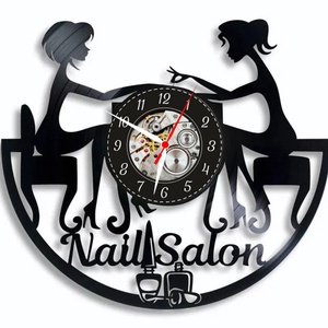 SALON MANICHIURA-ceas de perete, Casă & Stil de viață, Accesorii pentru decorat casa, Decorațiuni de pereți, decorațiuni suspendate, Ceasuri de perete, , ARTYNOS