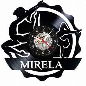 GIMNASTA-ceas de perete (personalizabil), Casă & Stil de viață, Accesorii pentru decorat casa, Decorațiuni de pereți, decorațiuni suspendate, Ceasuri de perete, , ARTYNOS