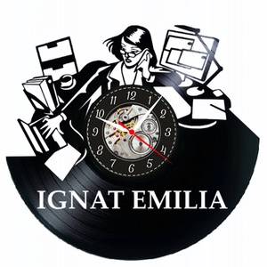 CONTABILA-ceas de perete (personalizabil), Casă & Stil de viață, Accesorii pentru decorat casa, Decorațiuni de pereți, decorațiuni suspendate, Ceasuri de perete, , ARTYNOS